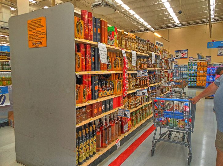 Walmart en México implementa la jornada laboral de 40 horas en 100 tiendas