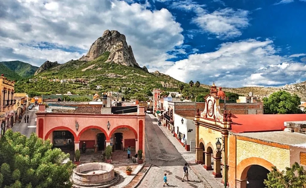 Destacan la importancia del turismo en México