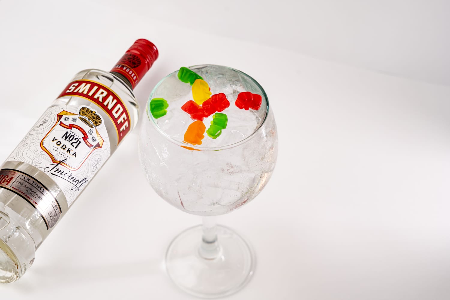 Sabor, Orgullo y Colores: Grupo Anderson’s Lanza Cócteles Edición Especial para Celebrar el Pride Month 