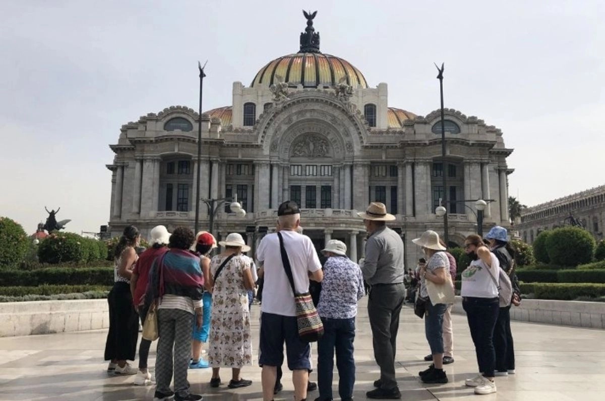 Destaca gobierno federal aumento en turismo extranjero este año