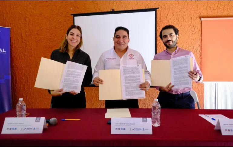 Van 5 mdp para negocios afectados por inundaciones en Tototlán