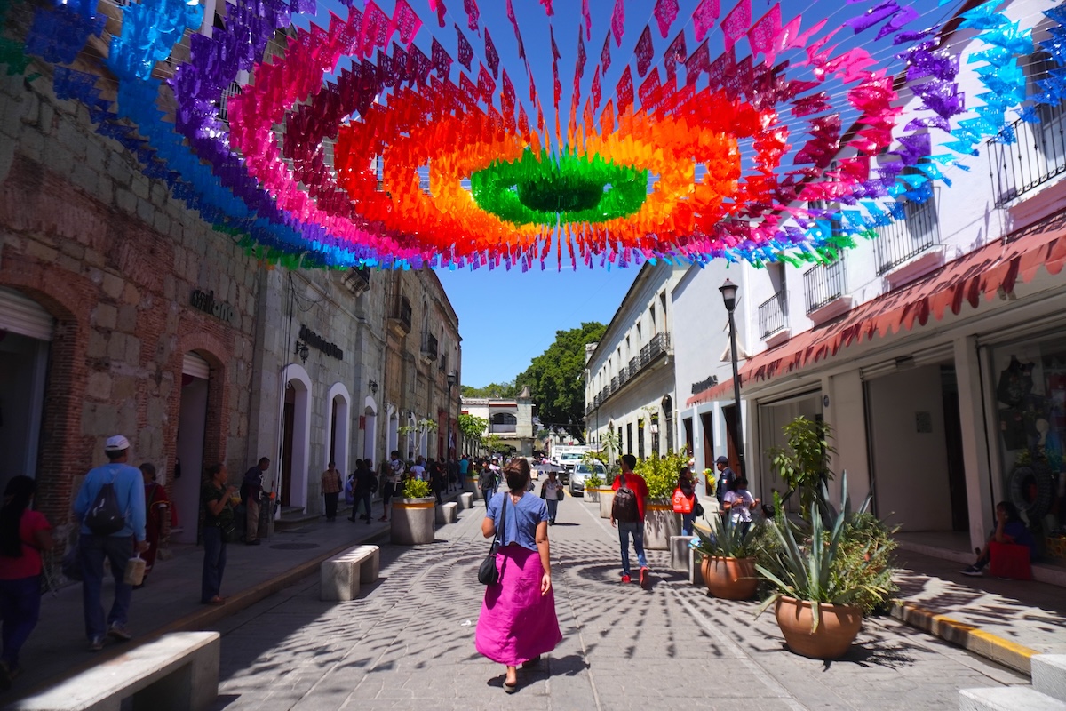 Crece el turismo internacional en Oaxaca durante “La Fiesta Más Viva de Todas 2025”