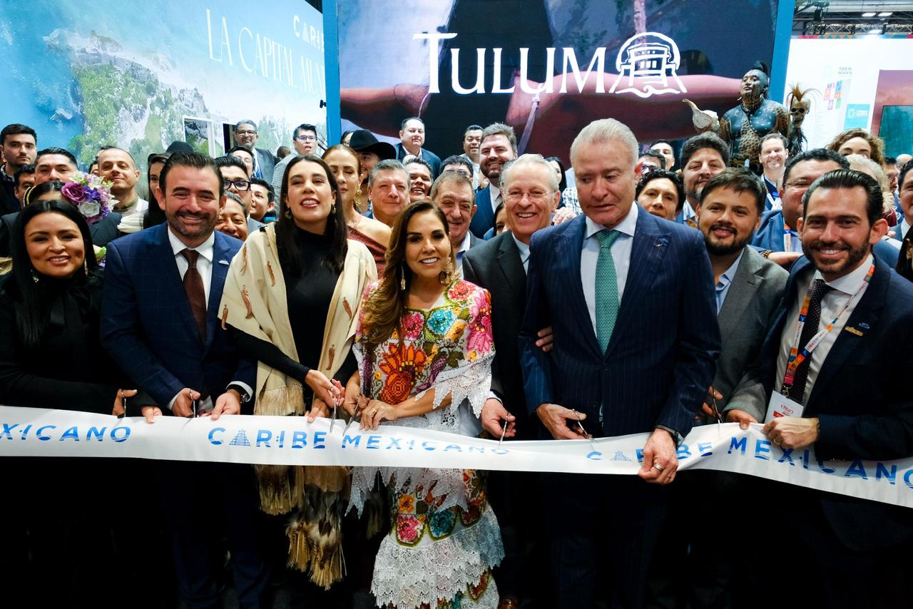 Mara Lezama y Josefina Rodríguez en la inauguración del pabellón de México en FITUR 2026