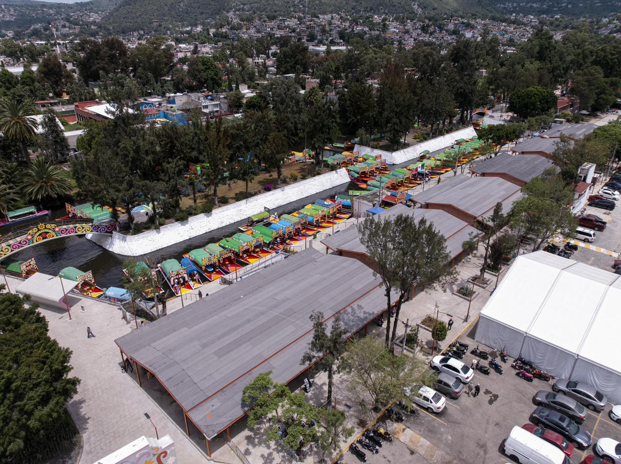 Renuevan embarcaderos en Xochimilco para fortalecer el turismo sustentable