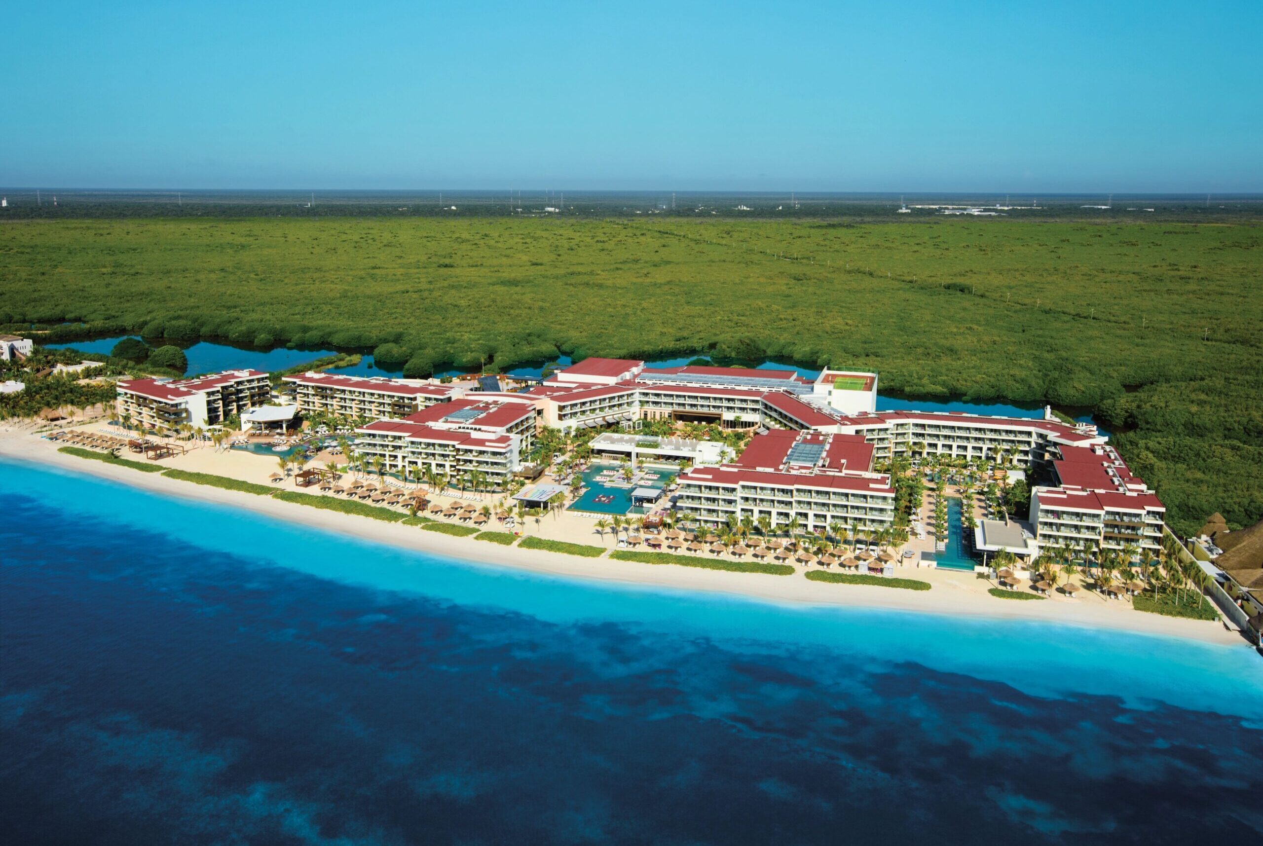 Breathless Riviera Cancún fortalece la oferta de hotelería lifestyle en el Caribe Mexicano