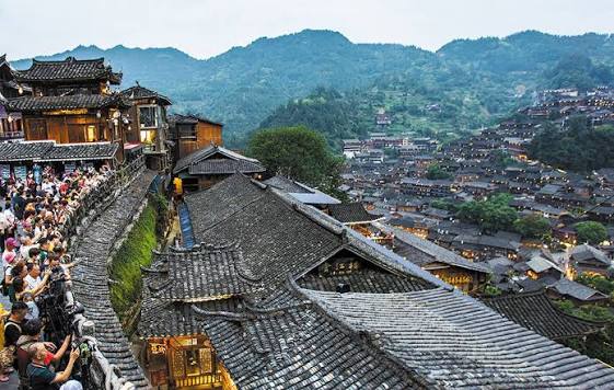 Turismo rural impulsa a las etnias Miao y Dong en China